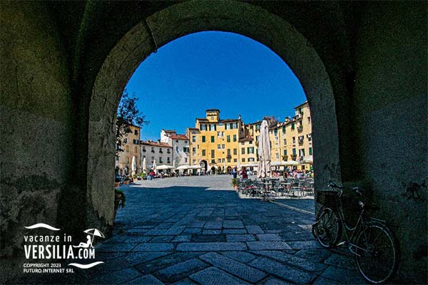 Lucca, Casa Versilia Hotel